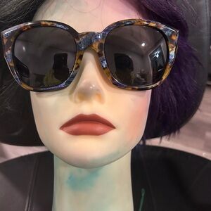 Anglo American Stylish Tortoiseshell Sunglasses